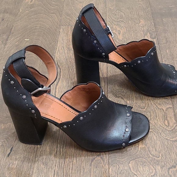 Coach Marnie Block Heel With Tea Rose Studs - Picture 6 of 13